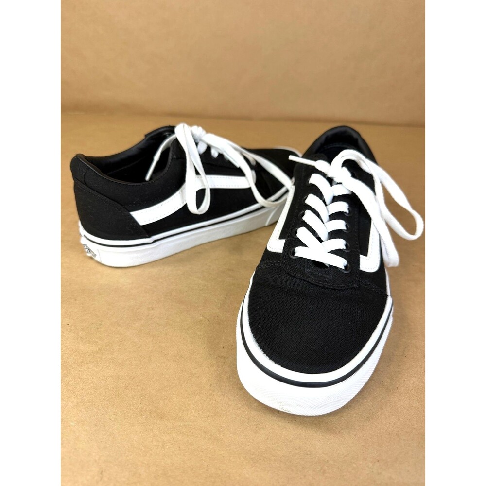 Vans Ward Low Top Sneakers - Black & White Canvas Skate Shoes - Women's Size 7